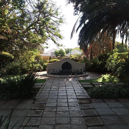 Cecil John Rhodes Guest House Kimberley Esterno foto