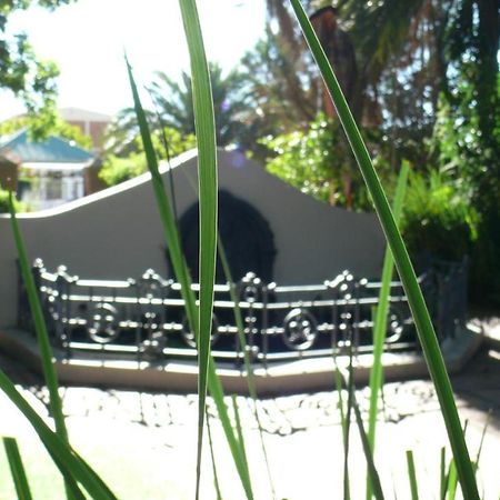 Cecil John Rhodes Guest House Kimberley Esterno foto
